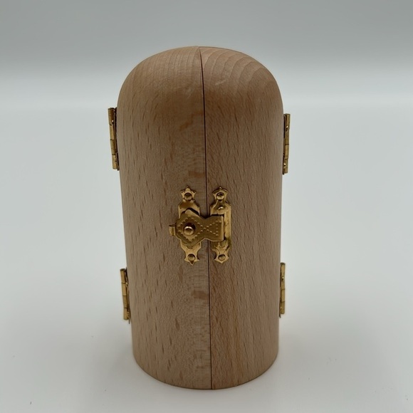 1785- Catholic Altar Religious Portable Holy Family Hand Carved Wood Box NWT - Picture 8 of 8